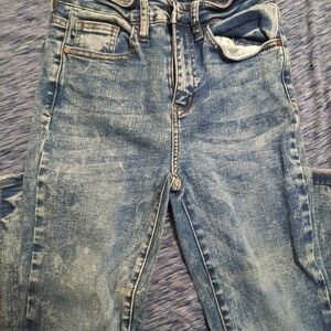 Judy Blue Light Wash Skinny Jeans